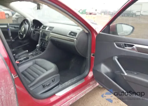 2017 Volkswagen Passat 1.8T Sel Premium из США, поврежденный, VIN 1VWCT7A38HC082217